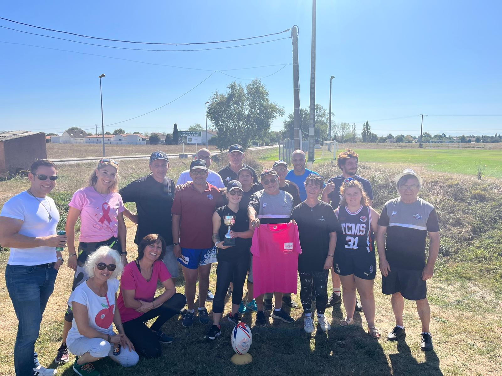 membres du club avec une coupe